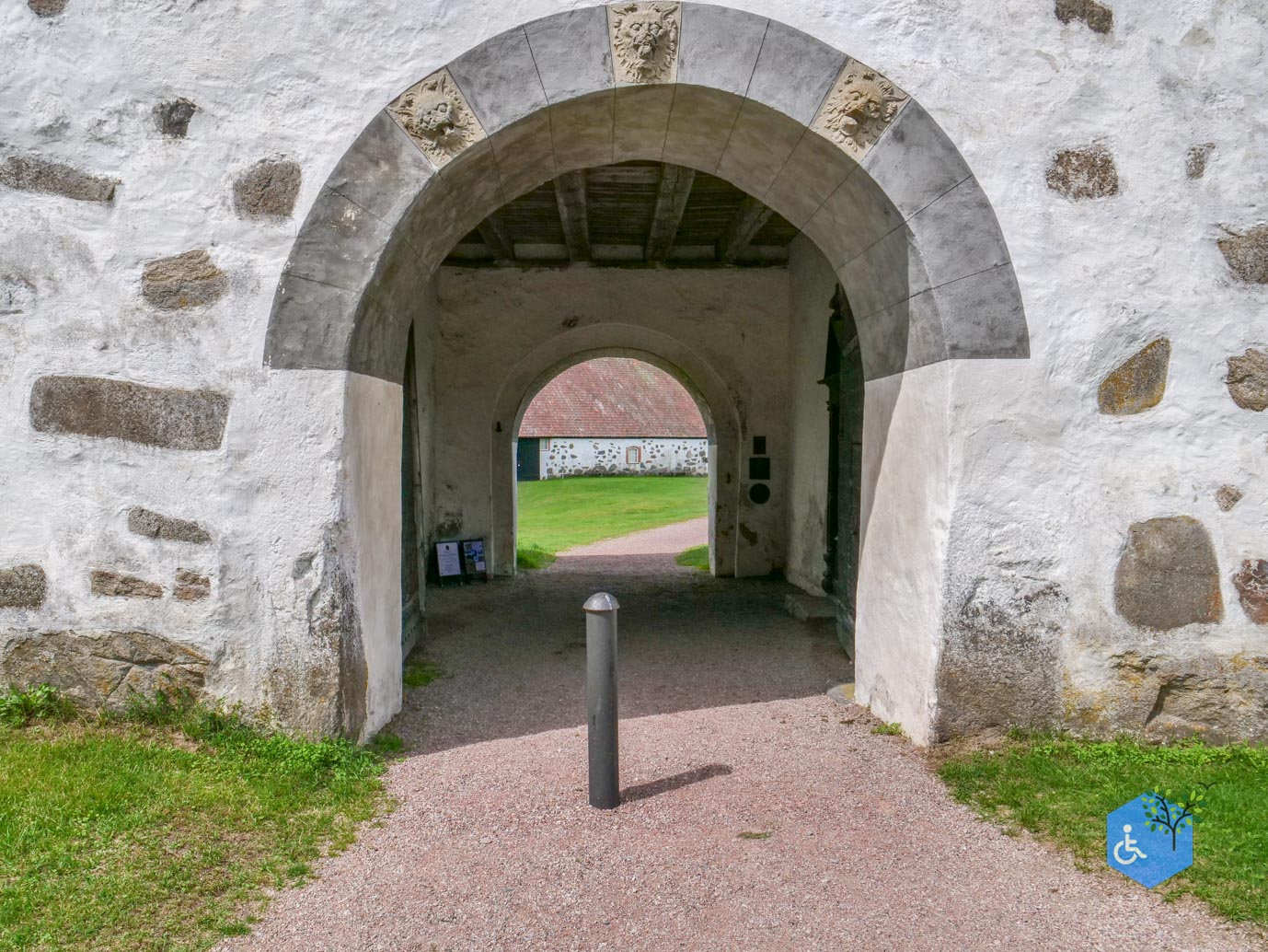 Hassleholm_Hovdala_Slott_01-04-2025-03